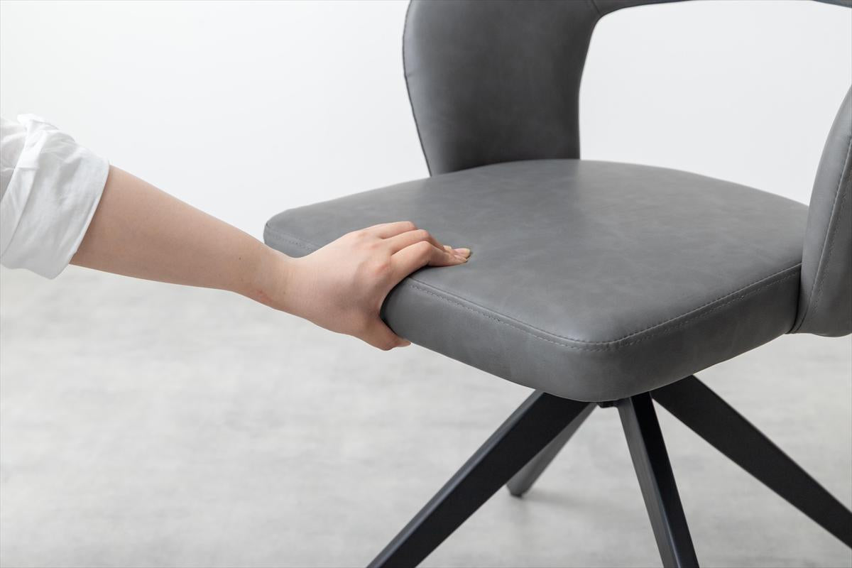 【単品】Poeler 回転ダイニングチェア